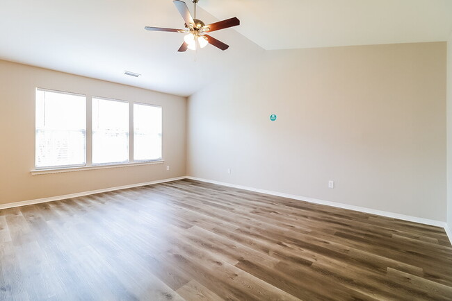 Building Photo - 1009 Dewberry Ct