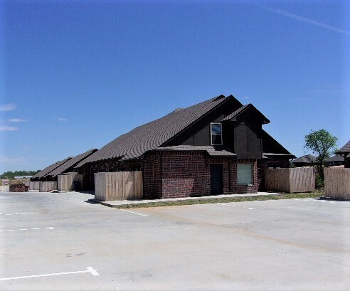 Primary Photo - Creekside Townhomes 1 Bedroom