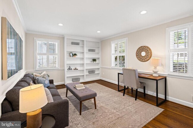 Foto del edificio - 5112 Scarsdale Rd