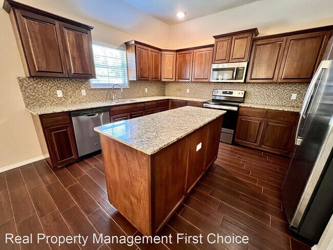 Building Photo - 3 br, 2 bath House - 426 Ridge Point Drive