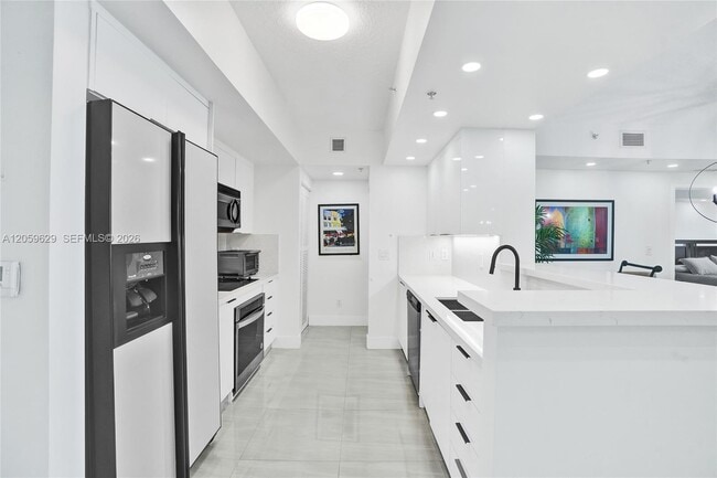 Foto del edificio - 335 S Biscayne Blvd