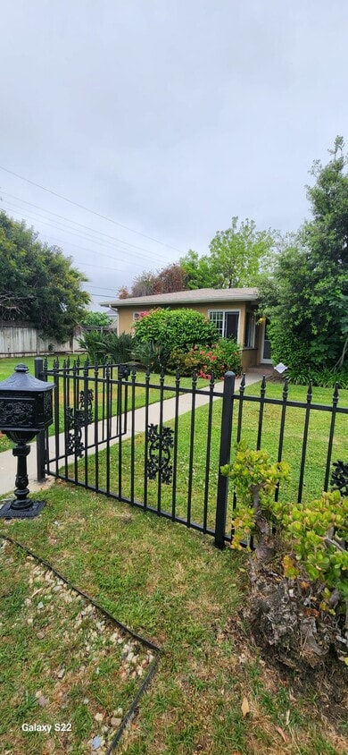 Foto principal - 12402 Killion St