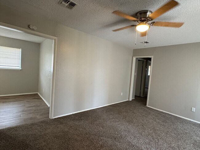 Foto del edificio - 3310 SW Salinas Dr