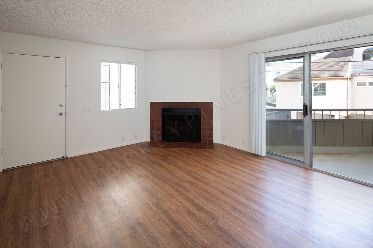 Primary Photo - *2 WEEKS FREE!* 2BR with 2 Parking Spaces ...