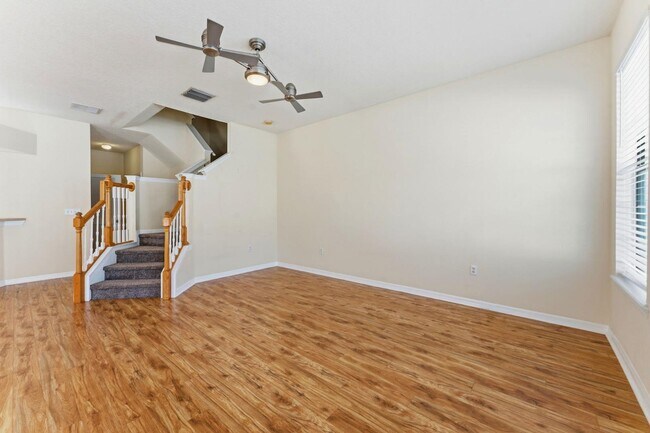 Foto del edificio - 595 52nd Ave N