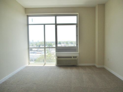 Building Photo - 305 Palisade Ave