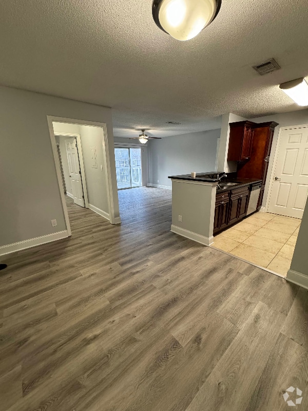 Building Photo - 4205 Santa Fe Pkwy