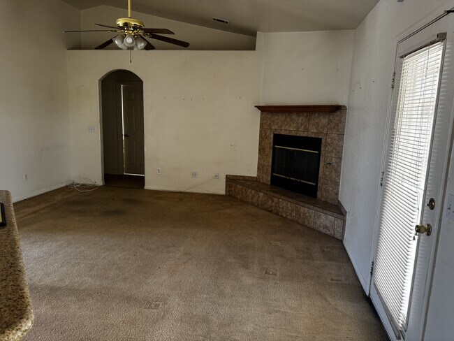 Foto del edificio - 16324 Victoria Dr