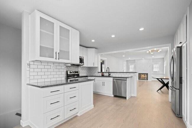 Foto del edificio - Fresh Air-Conditioned West Seattle Craftsman