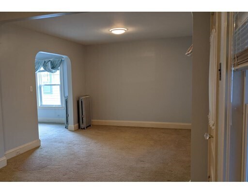 Primary Photo - 77 Linwood St