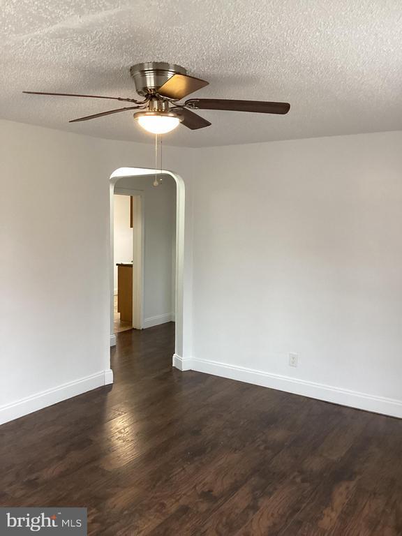 Foto del edificio - 615 Broadway