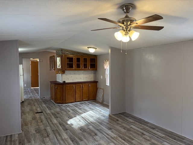 Foto del edificio - 130 Horse Creek Park Rd