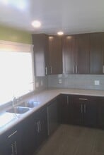 Building Photo - 917 Grand Ave