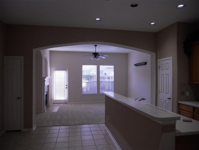 Building Photo - 21607 Spring Vine Ln