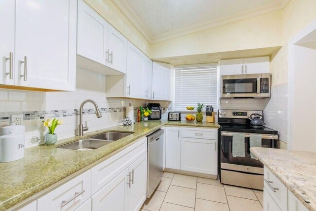 Building Photo - 279 Hach Ln