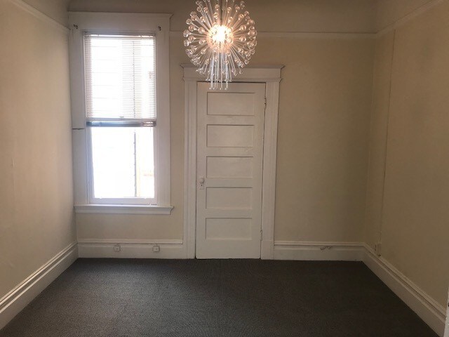 Building Photo - 132 Clinton Park