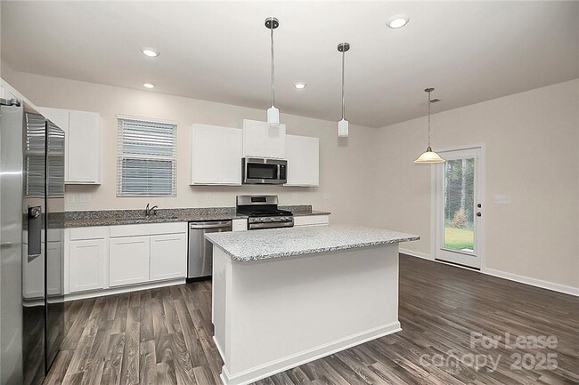 Foto del edificio - 7306 Wheyfield Dr