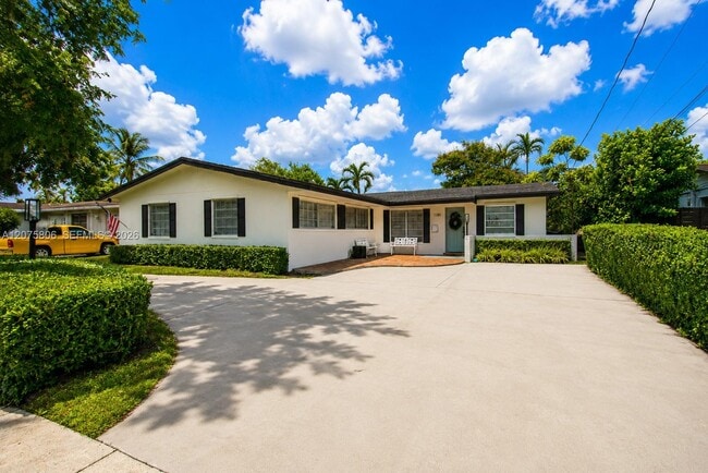 Building Photo - 5380 SW 92nd Ave