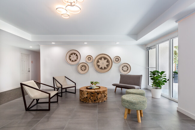 Vestíbulo del 2.° piso - Casa Verano Apartments