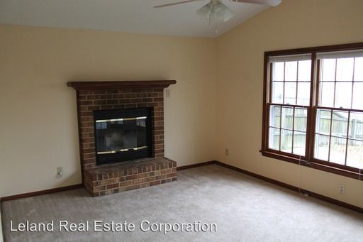 Building Photo - 3132 Crestwood Ln