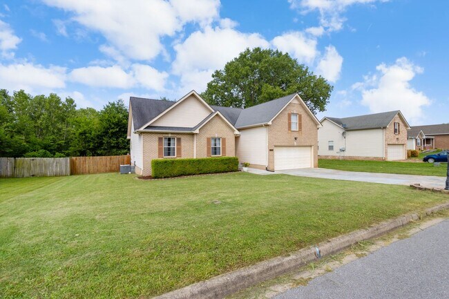 Foto del edificio - Beautiful Clarksville Home - Great Location!