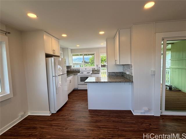 Building Photo - 329 Ilima St