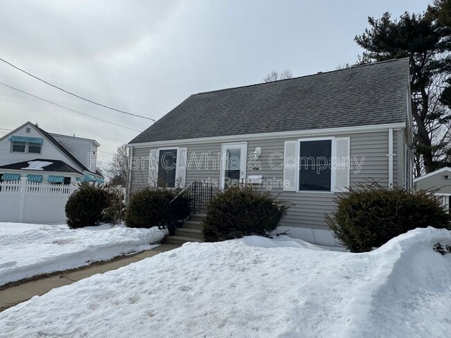 Building Photo - 10 Harkness Dr