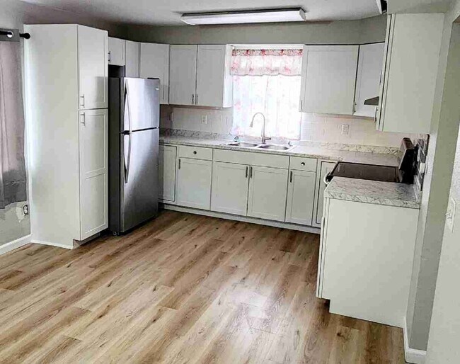 Foto del edificio - 415 1/2 Prospect St