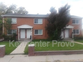 Building Photo - 43 400 N