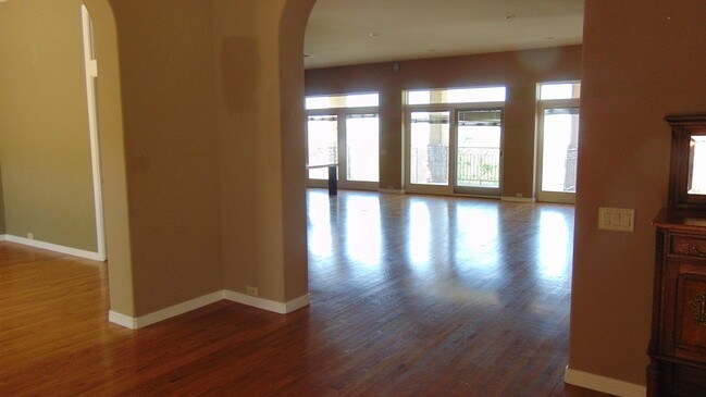 Building Photo - 5463 Copper Cloud Creek