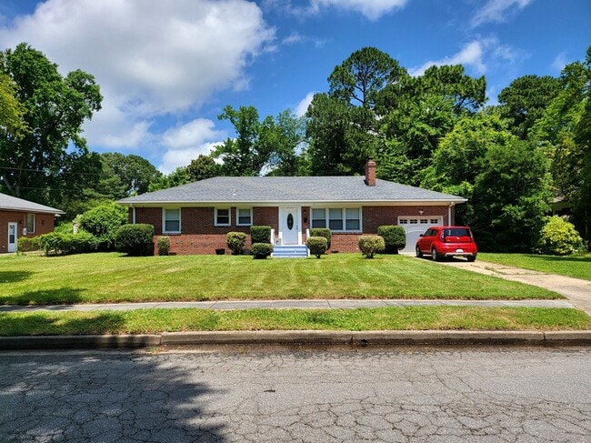 Building Photo - 2024 Colane Rd