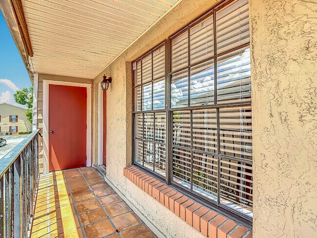 Foto del edificio - 21032 Voyager Blvd