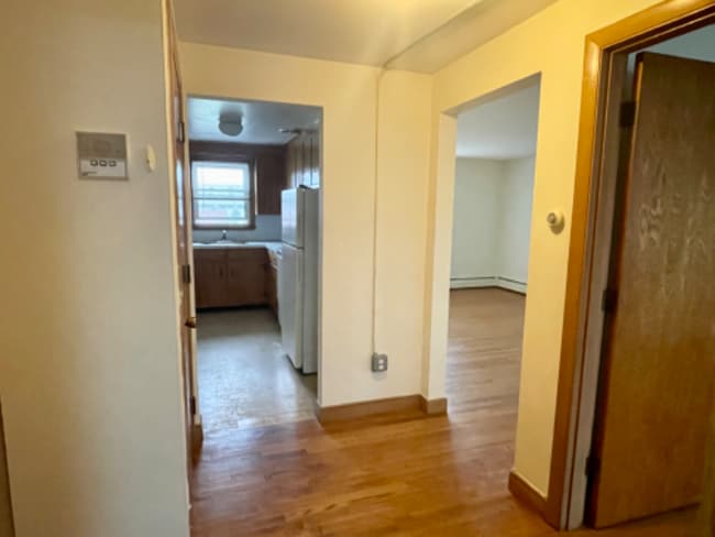 Building Photo - 55 Kendall St