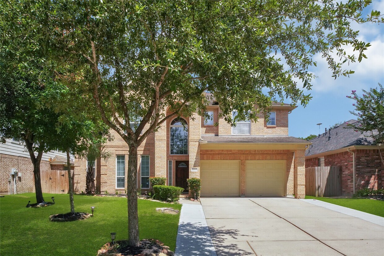 Foto principal - 25525 Oakhurst Forest Dr