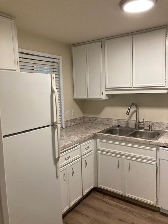 Photo - 3883 Colony Oaks Dr Apartment