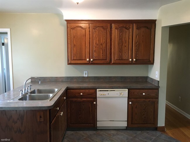 Foto del edificio - 3 br, 1.5 bath House - 11246 Busch Ave