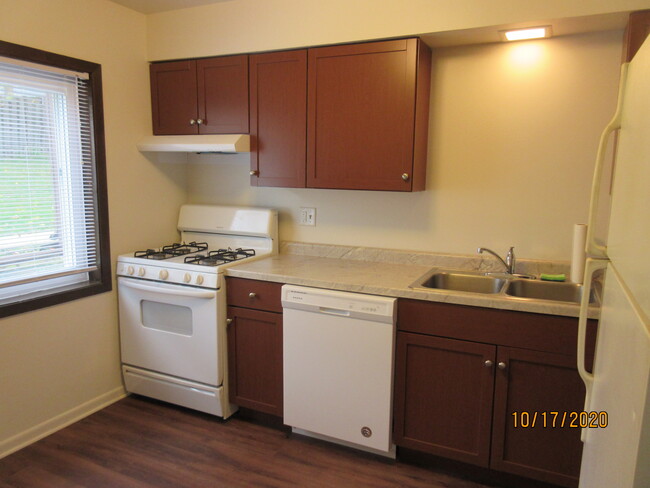Kitchen - 328 W Johnson St