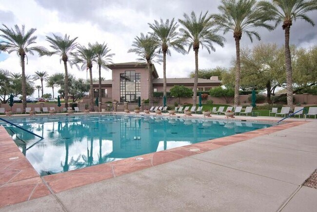 Foto del edificio - Furnished in Stonegate!
