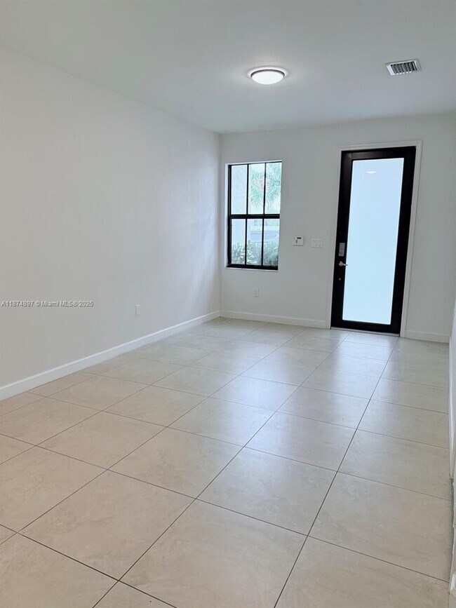 Building Photo - 5980 NW 104th Ct