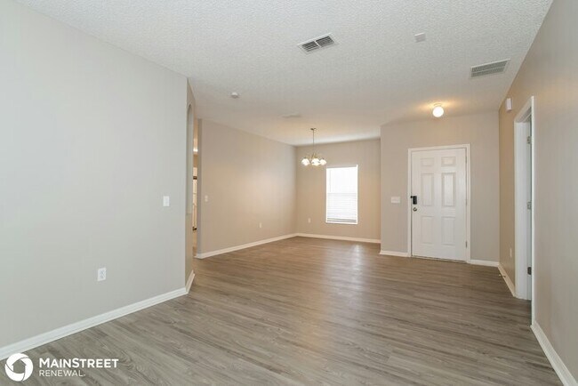 Building Photo - 303 Bangor Way
