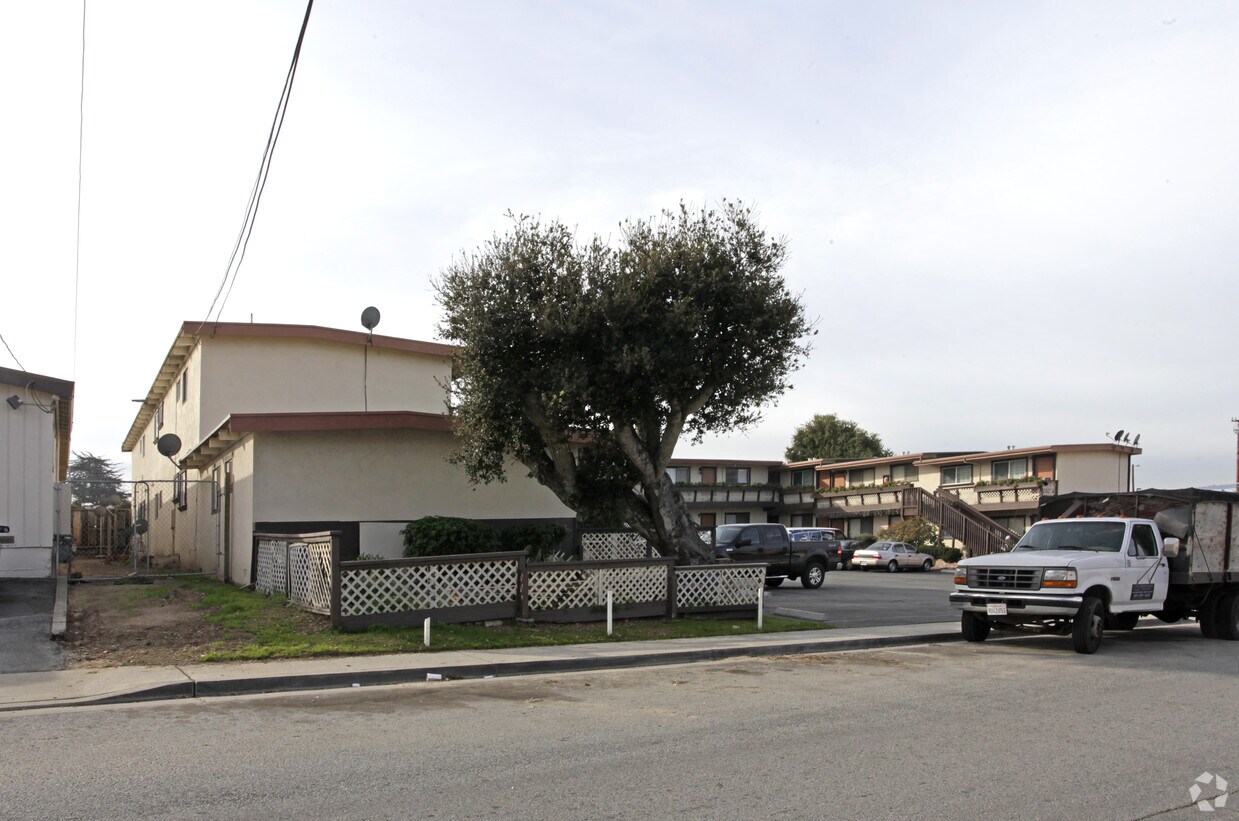 Primary Photo - 1140 Olympia Ave