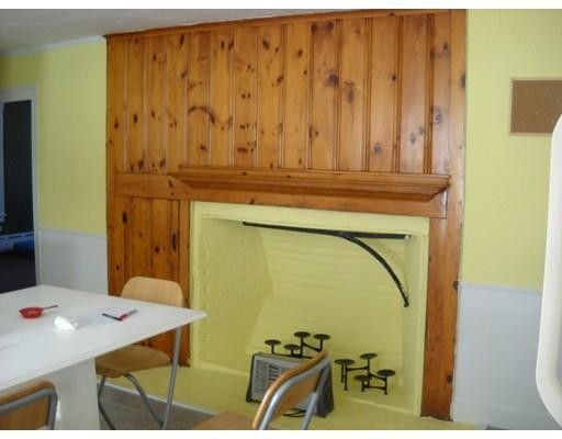 Building Photo - 121 Grove St