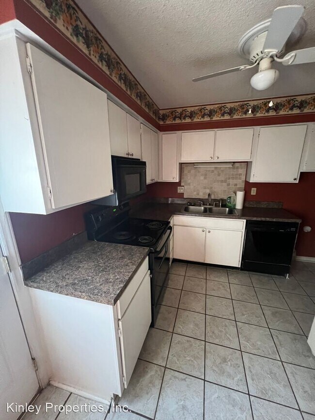 Building Photo - 2 br, 1.5 bath House - 2007 Countrymens Co...