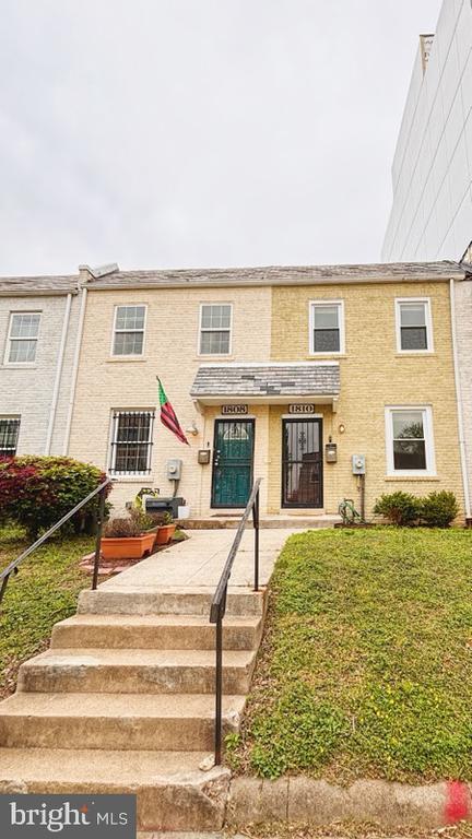Primary Photo - 1810 H St NE