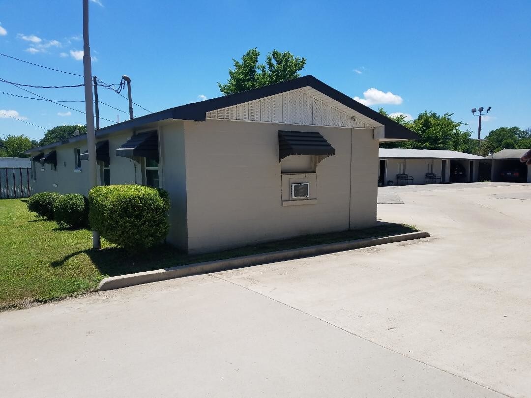 1100 N Business 45, Corsicana, TX 75110 Apartments in Corsicana, TX