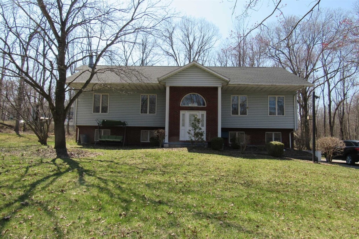 21 Germaine Ln, Wappingers Falls, NY 12590 House Rental in Wappingers