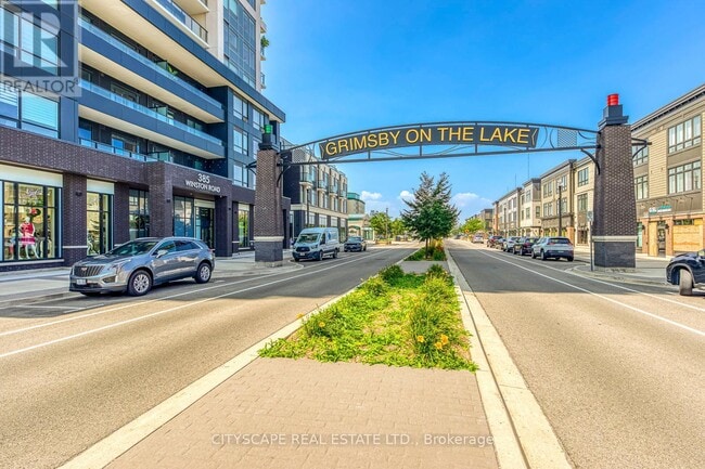 Photo du bâtiment - 385 Winston Rd