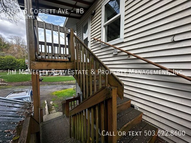 Building Photo - Upstairs Two Bedroom Available in Johns La...