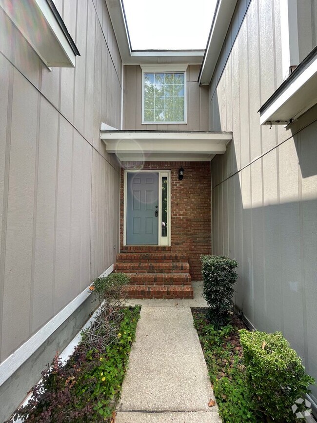 Building Photo - 94 Woodfield Pl