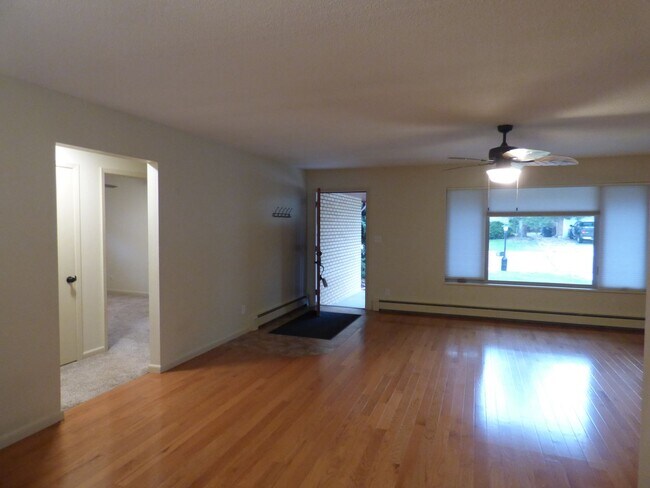 Foto del edificio - Beautiful Home in Longmont Estates